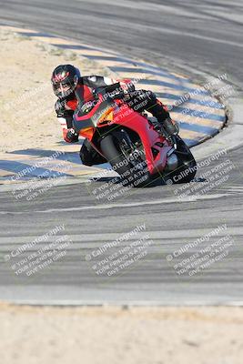 media/Dec-01-2025-Moto Forza (Mon) [[2daa91e15f]]/2-Intermediate Group/Session 2 (Turns 9 and 10)/